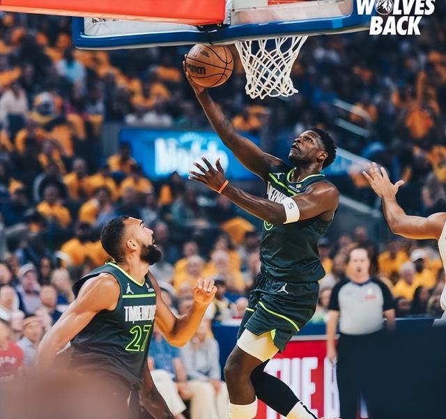 莱万多夫斯基关键节点势不可挡，勇士带队取胜！